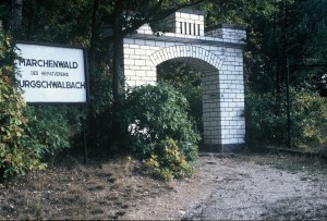 Der Eingang im Jahr 1984
